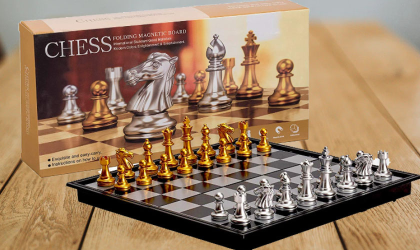 Gold&Silver Chess Pieces BlueSnail Magnetic Travel Chess Set - Folding 9.7 Inches Portable Board Game for Kids or Adults Chess Board Game 